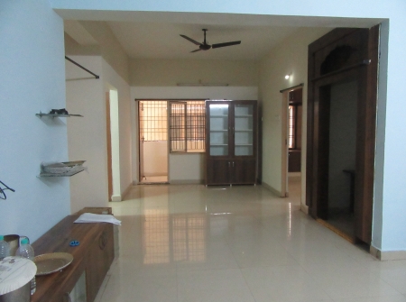 2) Li id 325 - Dinning.JPG